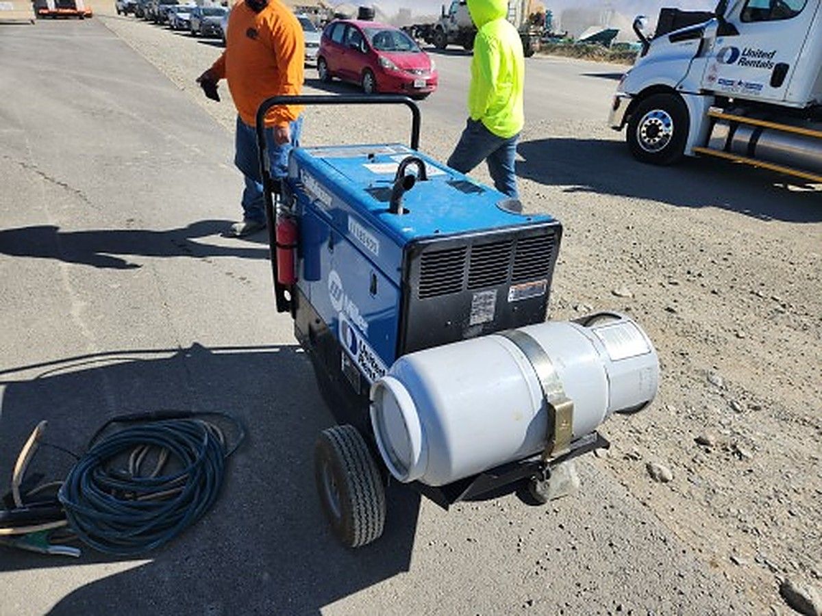 MILLERELEC TRAILBLAZER 325 photo 2