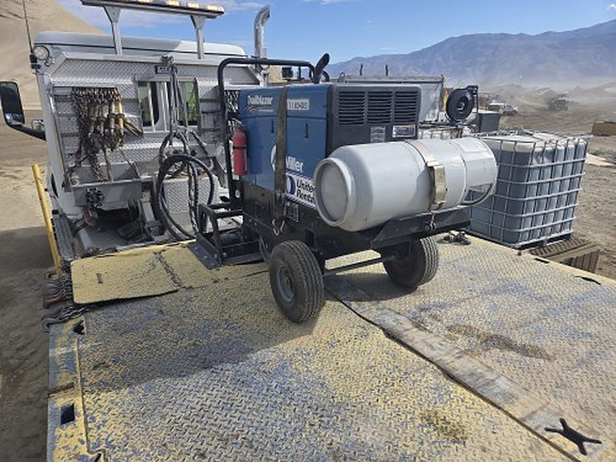 MILLERELEC TRAILBLAZER 325 photo 3