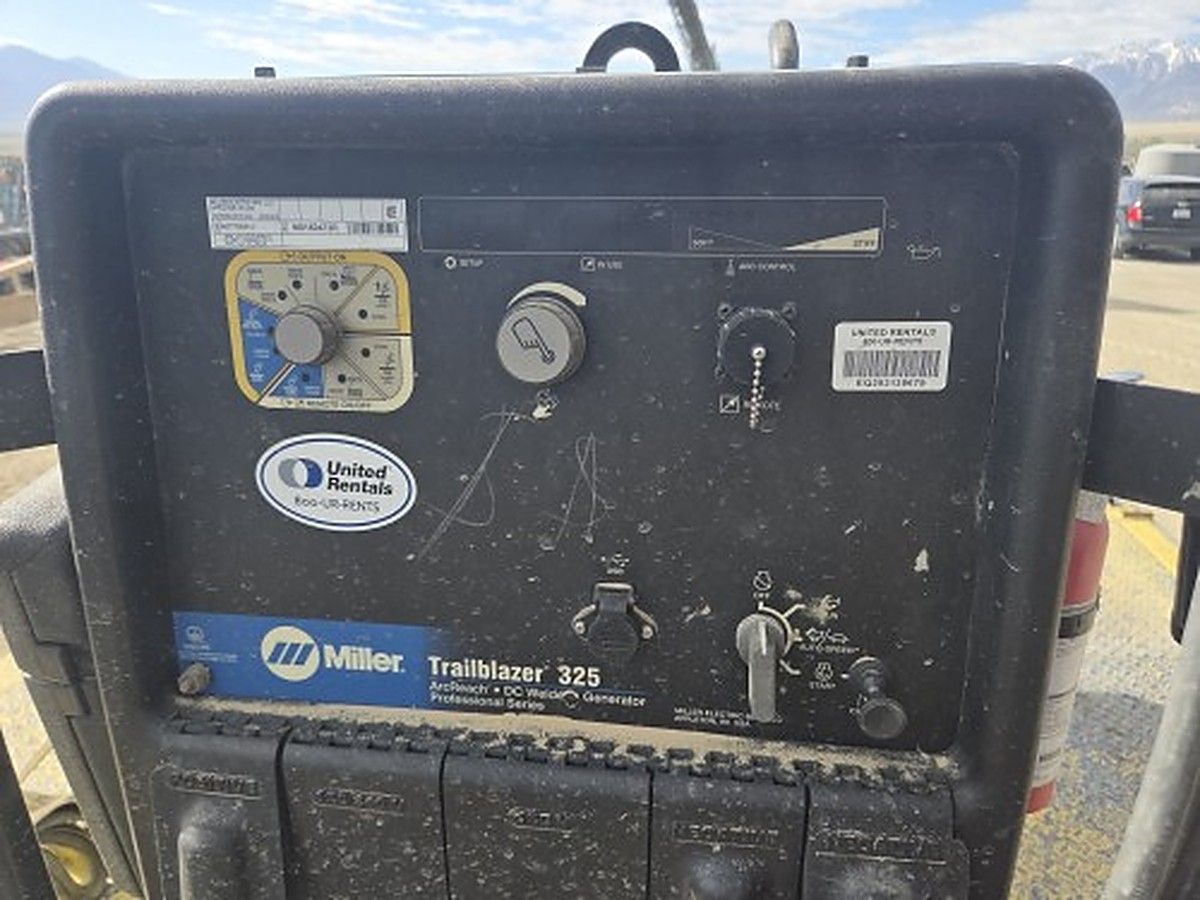 MILLERELEC TRAILBLAZER 325 photo 4