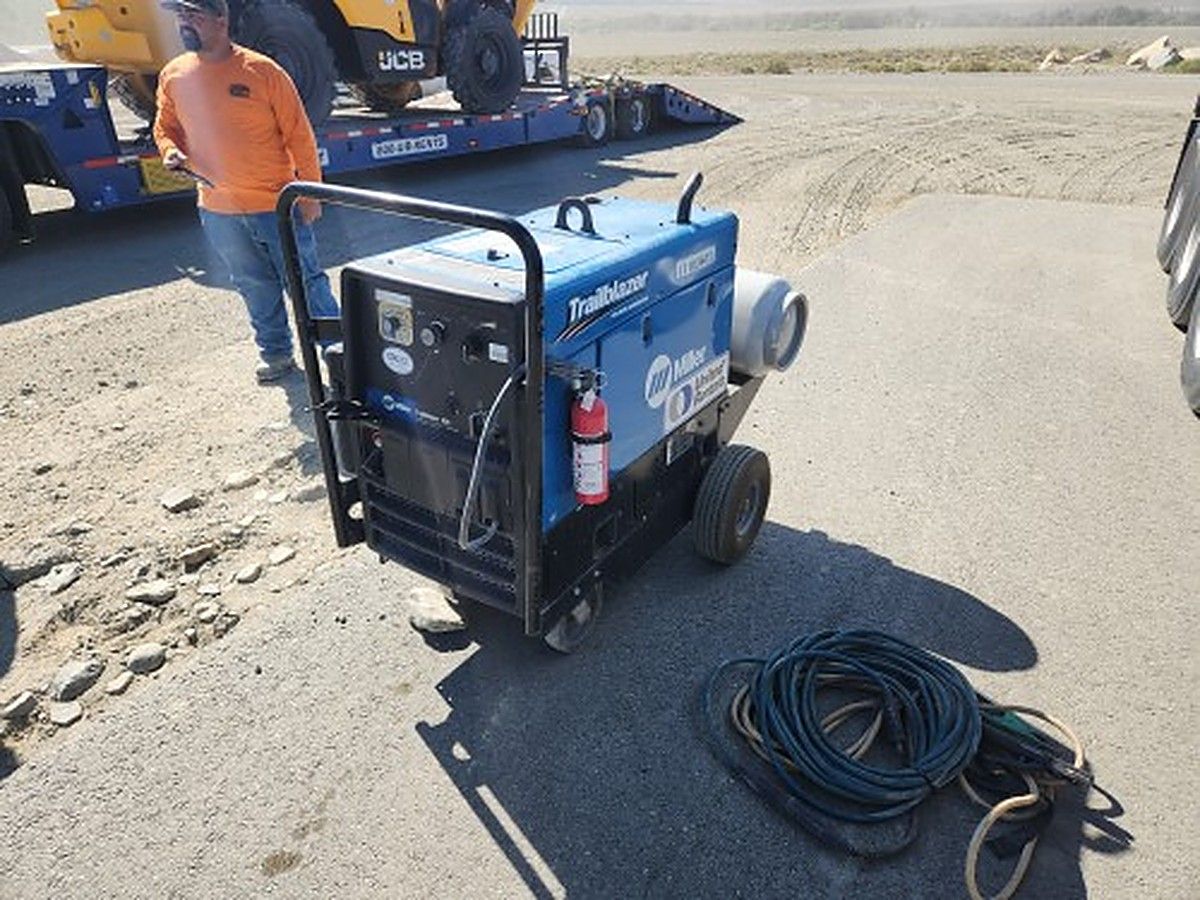 MILLERELEC TRAILBLAZER 325 photo 5