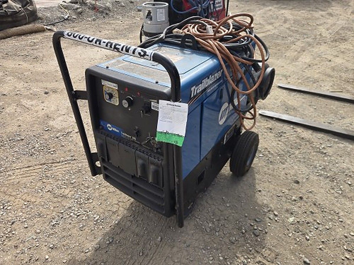 MILLERELEC TRAILBLAZER 325 photo 2