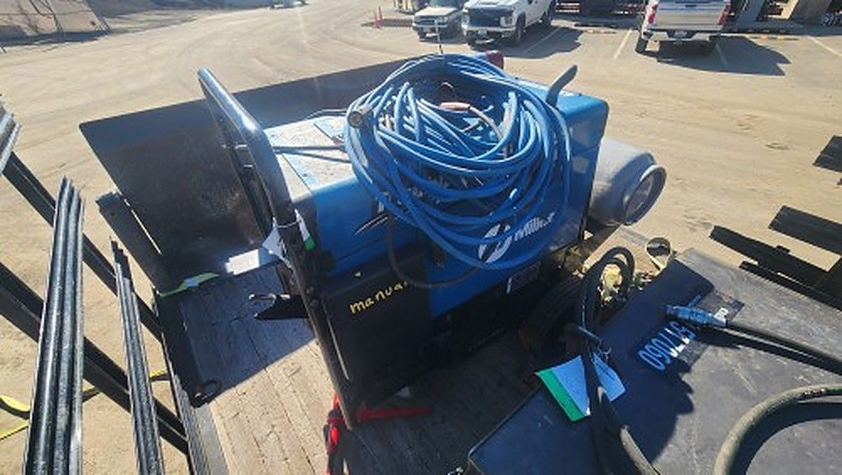 MILLERELEC TRAILBLAZER 325 photo 8