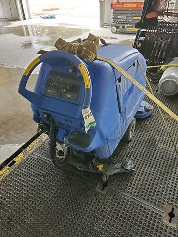 2021 NILFISK FOCUS II Floor Scrubber 28" Walkbehind