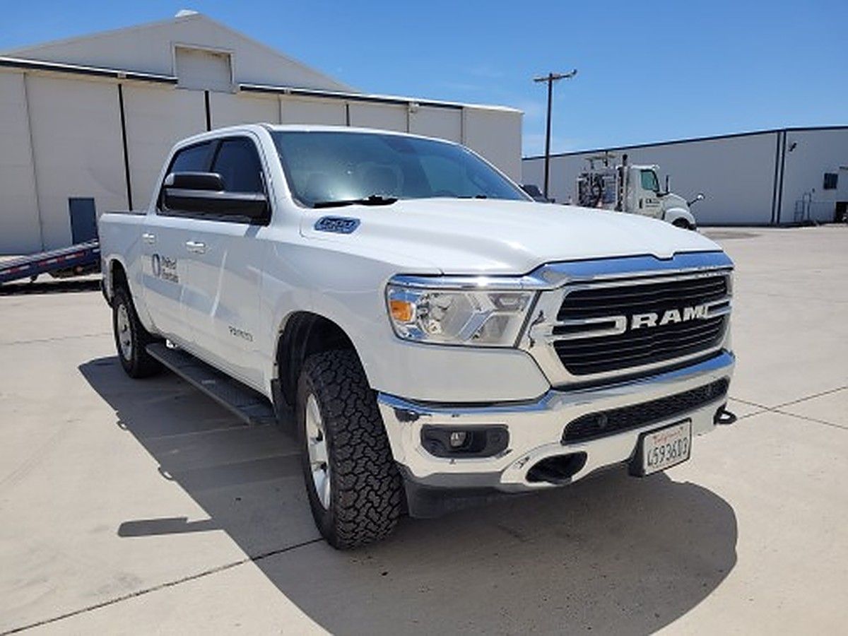 RAM 1500CREWBHNG4WD photo 3