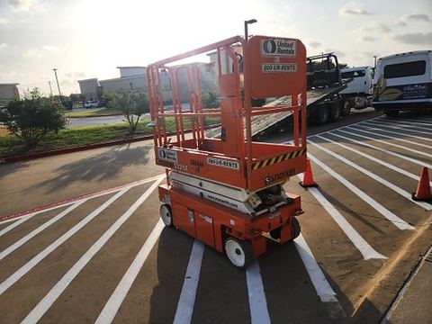 2021 SNORKEL S3215E Scissor Lift 14-18' Electric