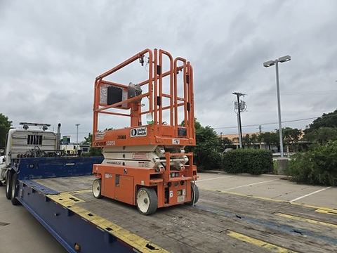 2021 SNORKEL S3215E Scissor Lift 14-18' Electric