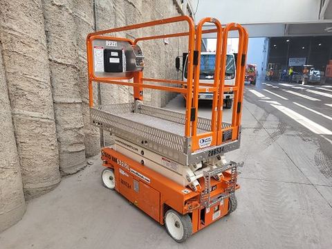 2021 SNORKEL S3215L Scissor Lift 14-18' Electric