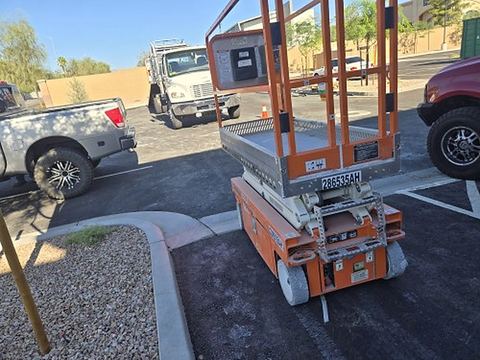 2021 SNORKEL S3215L Scissor Lift 14-18' Electric