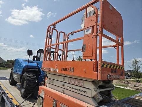 2021 SNORKEL S3219E Scissor Lift 19' Electric