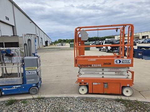 2021 SNORKEL S3219E Scissor Lift 19' Electric