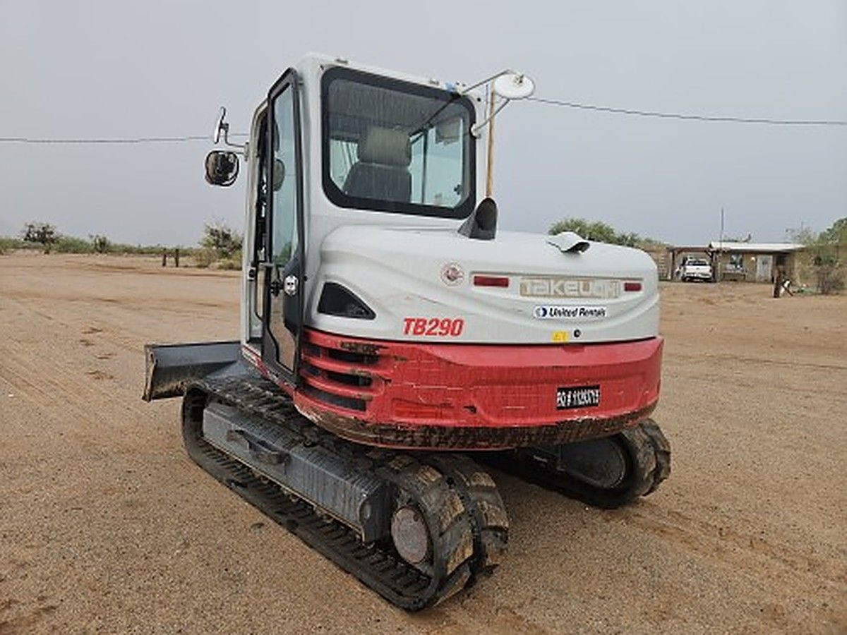 TAKEUCHI TB290C photo 2