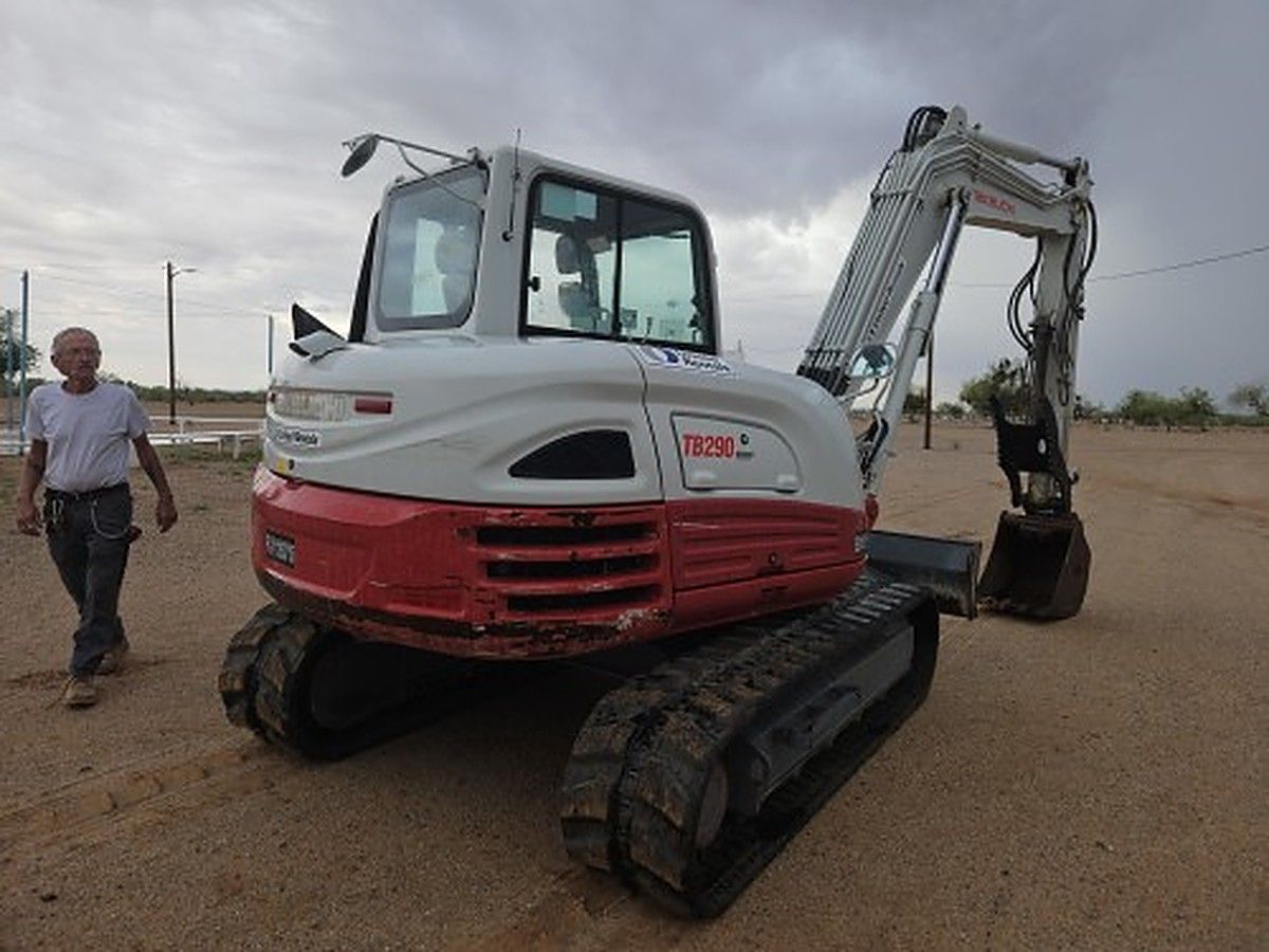 TAKEUCHI TB290C photo 5