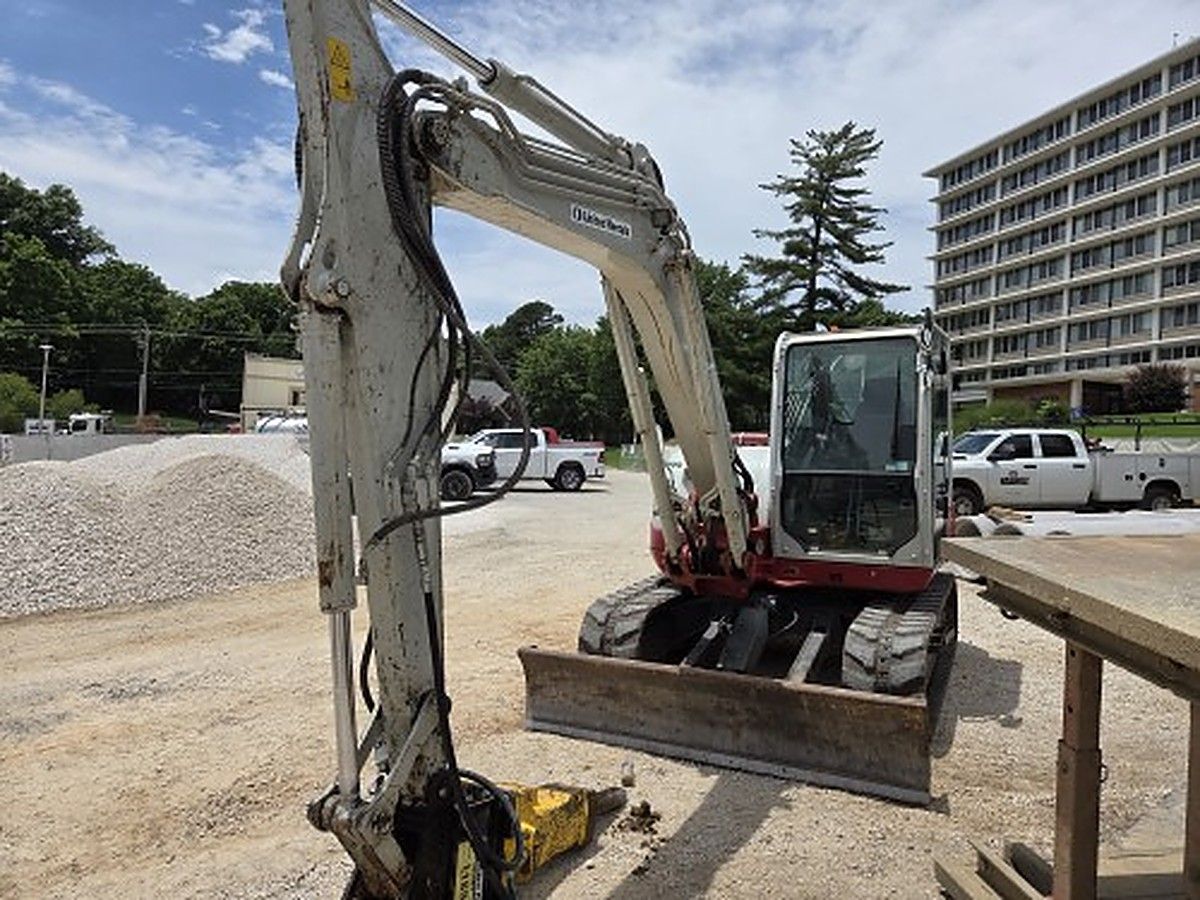 TAKEUCHI TB290C photo 2