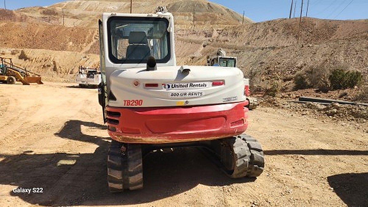 TAKEUCHI TB290C photo 2