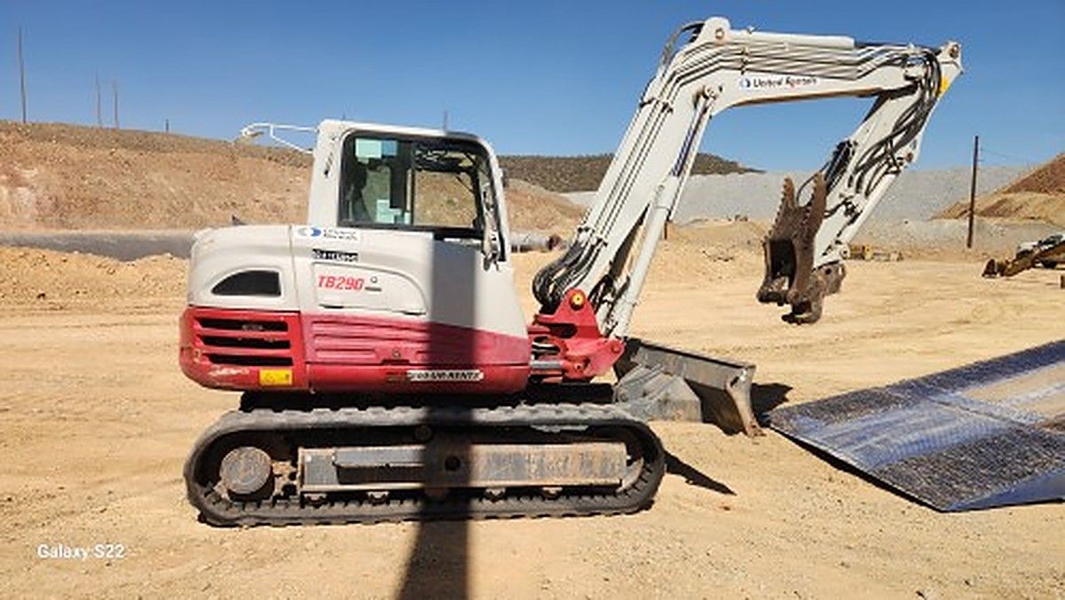 TAKEUCHI TB290C photo 4