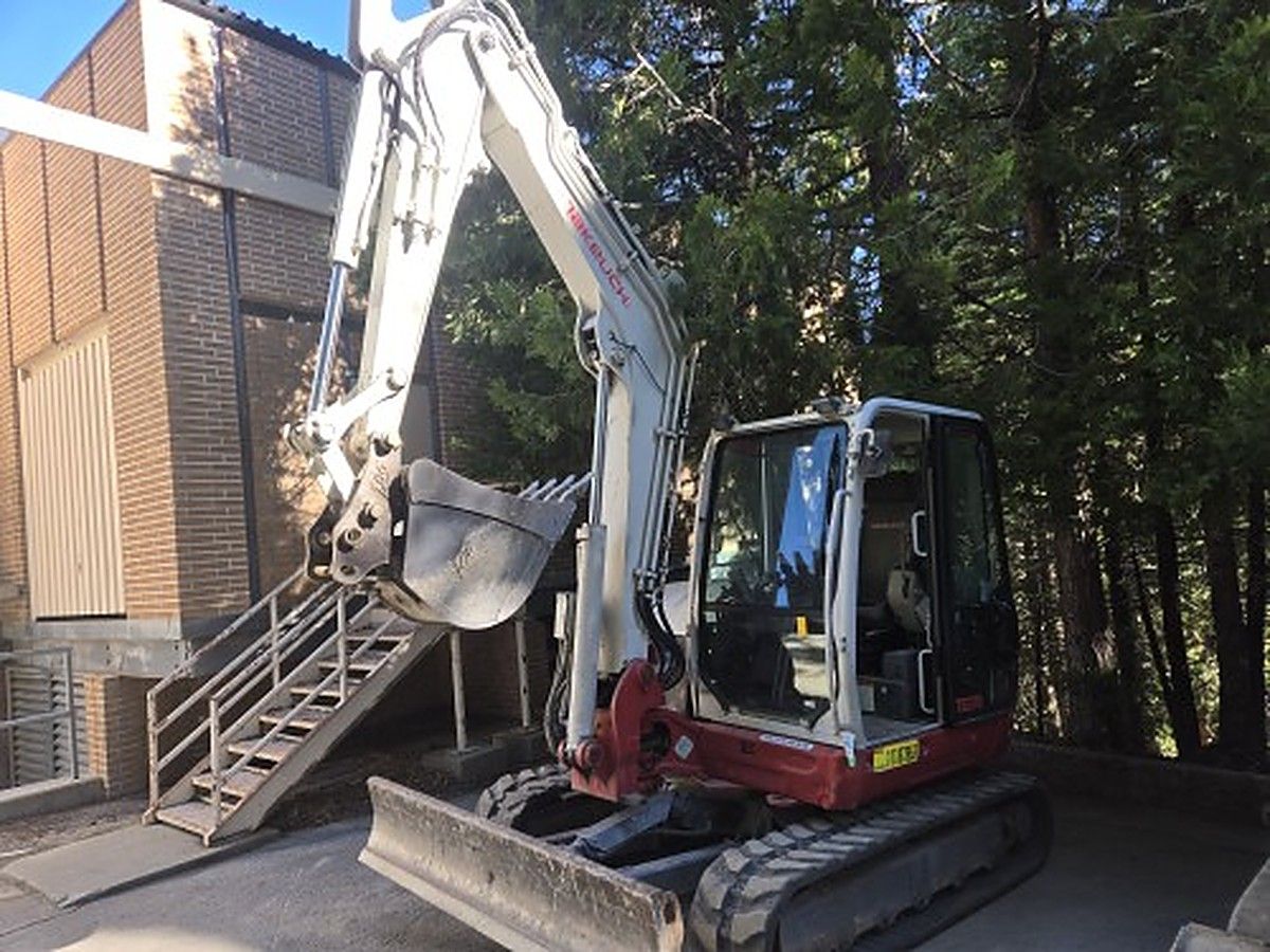 TAKEUCHI TB370CR photo 5