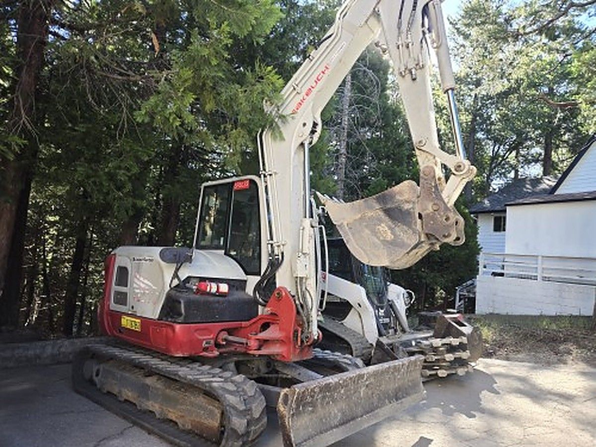 TAKEUCHI TB370CR photo 6