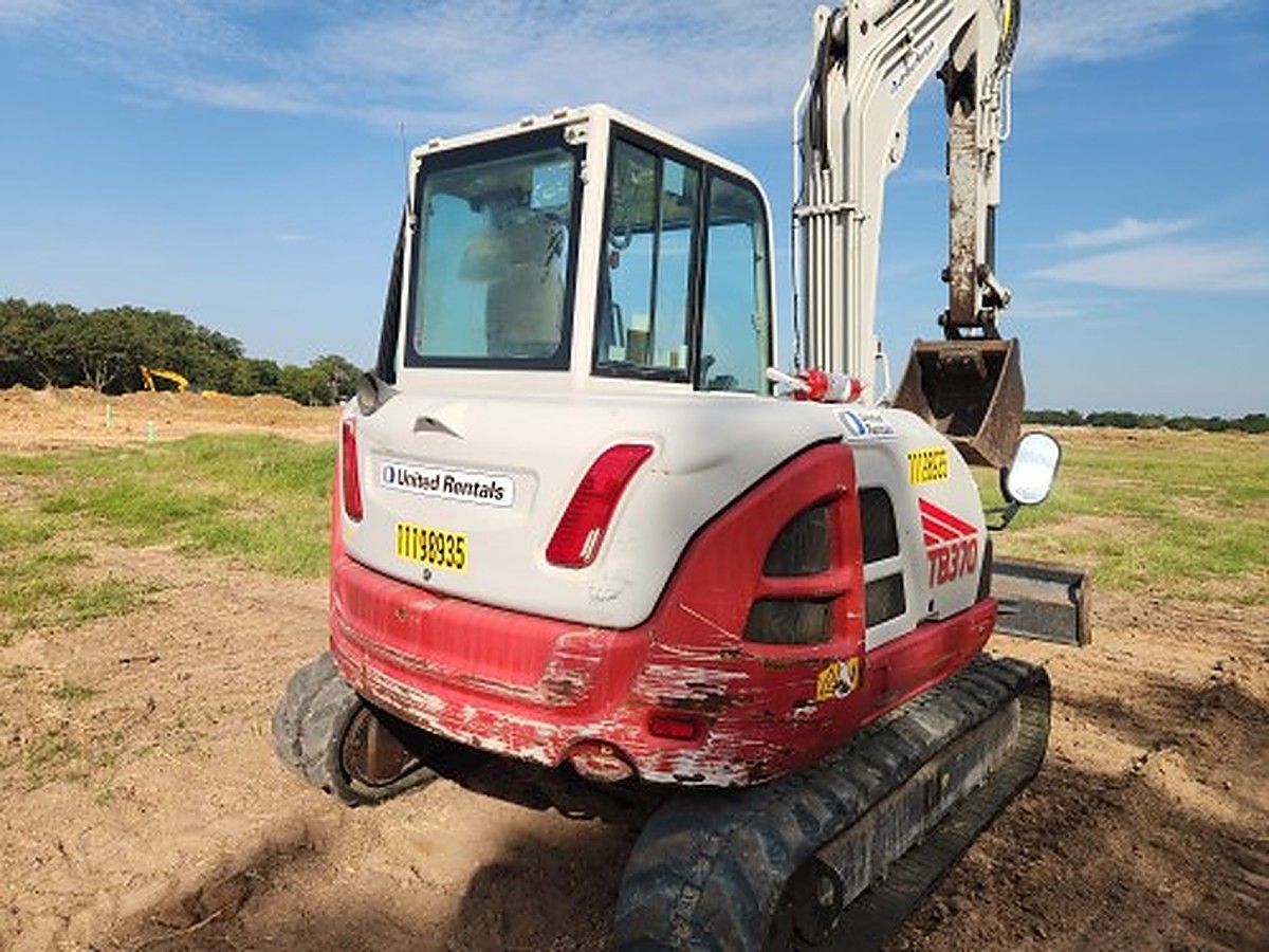 TAKEUCHI TB370CRA photo 5
