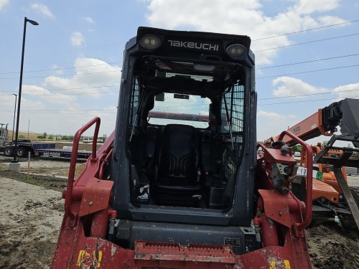 TAKEUCHI TL10V2-CR photo 2