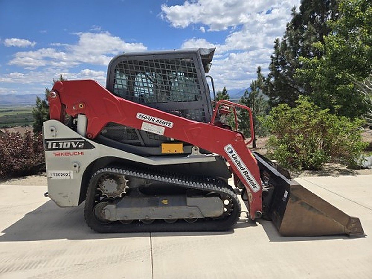 TAKEUCHI TL10V2-CR photo 2