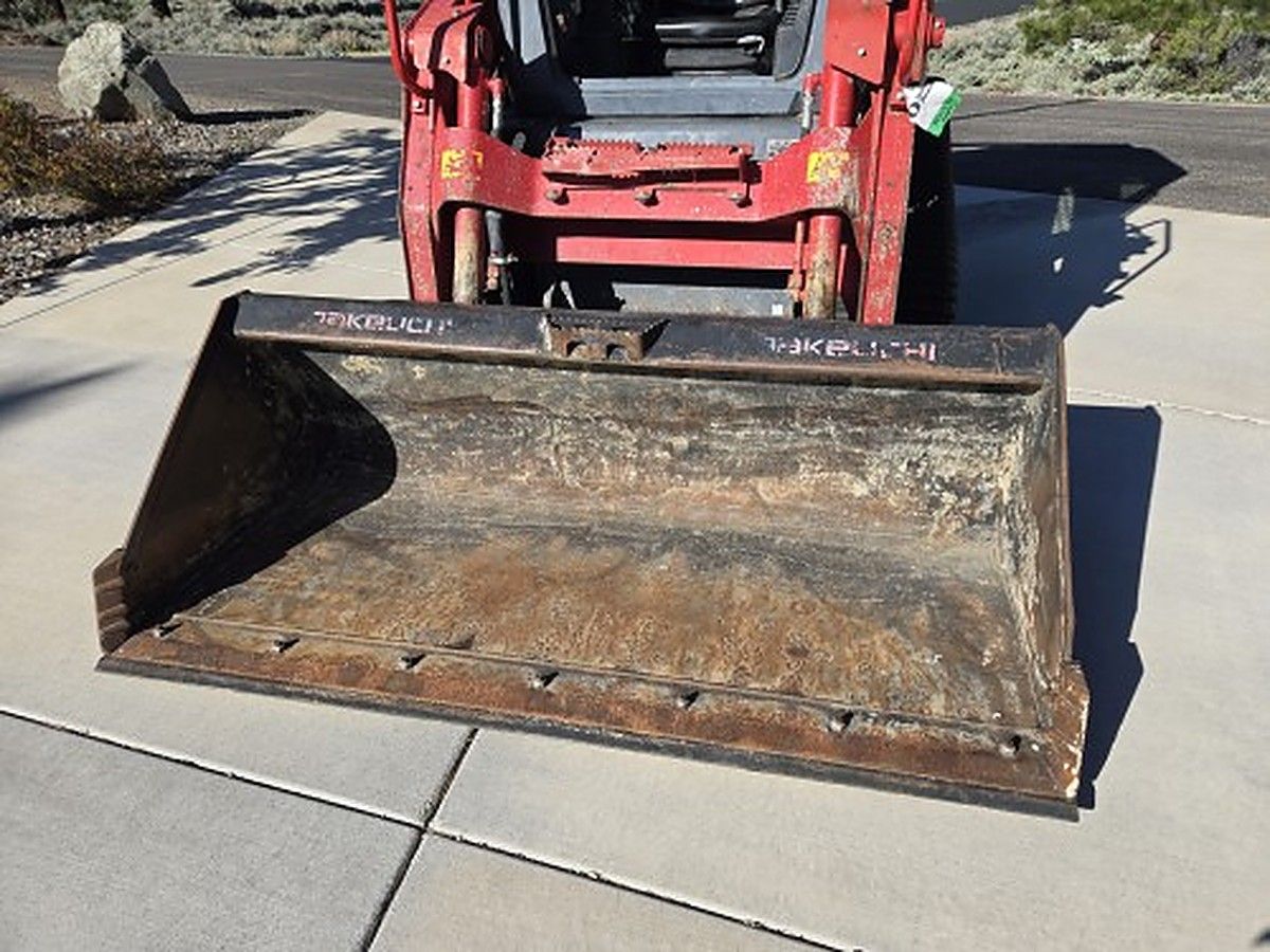 TAKEUCHI TL10V2-CR photo 8