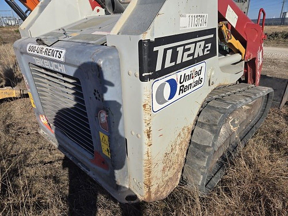 TAKEUCHI TL12R2-CR photo 4