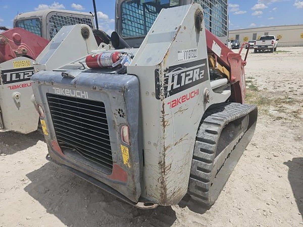 TAKEUCHI TL12R2-CR photo 3