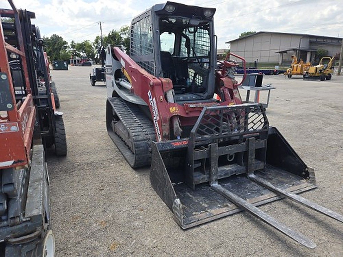 TAKEUCHI TL12R2-CR photo 3