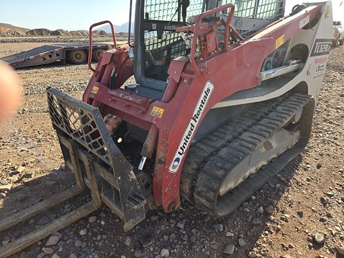 TAKEUCHI TL12R2-CR photo 2