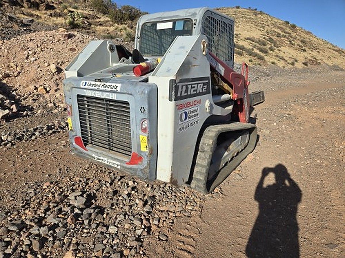 TAKEUCHI TL12R2-CR photo 5