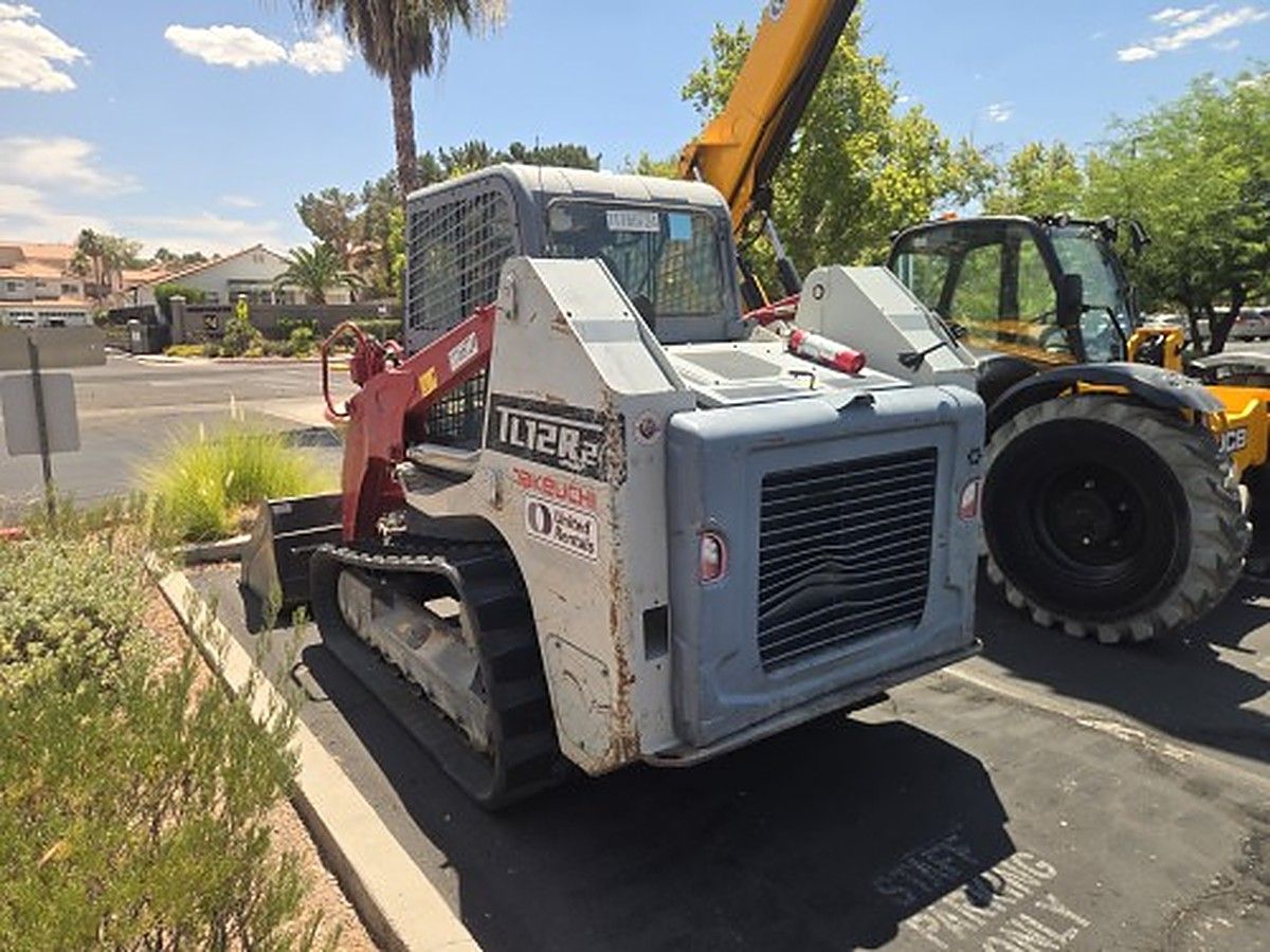 TAKEUCHI TL12R2-CR photo 2