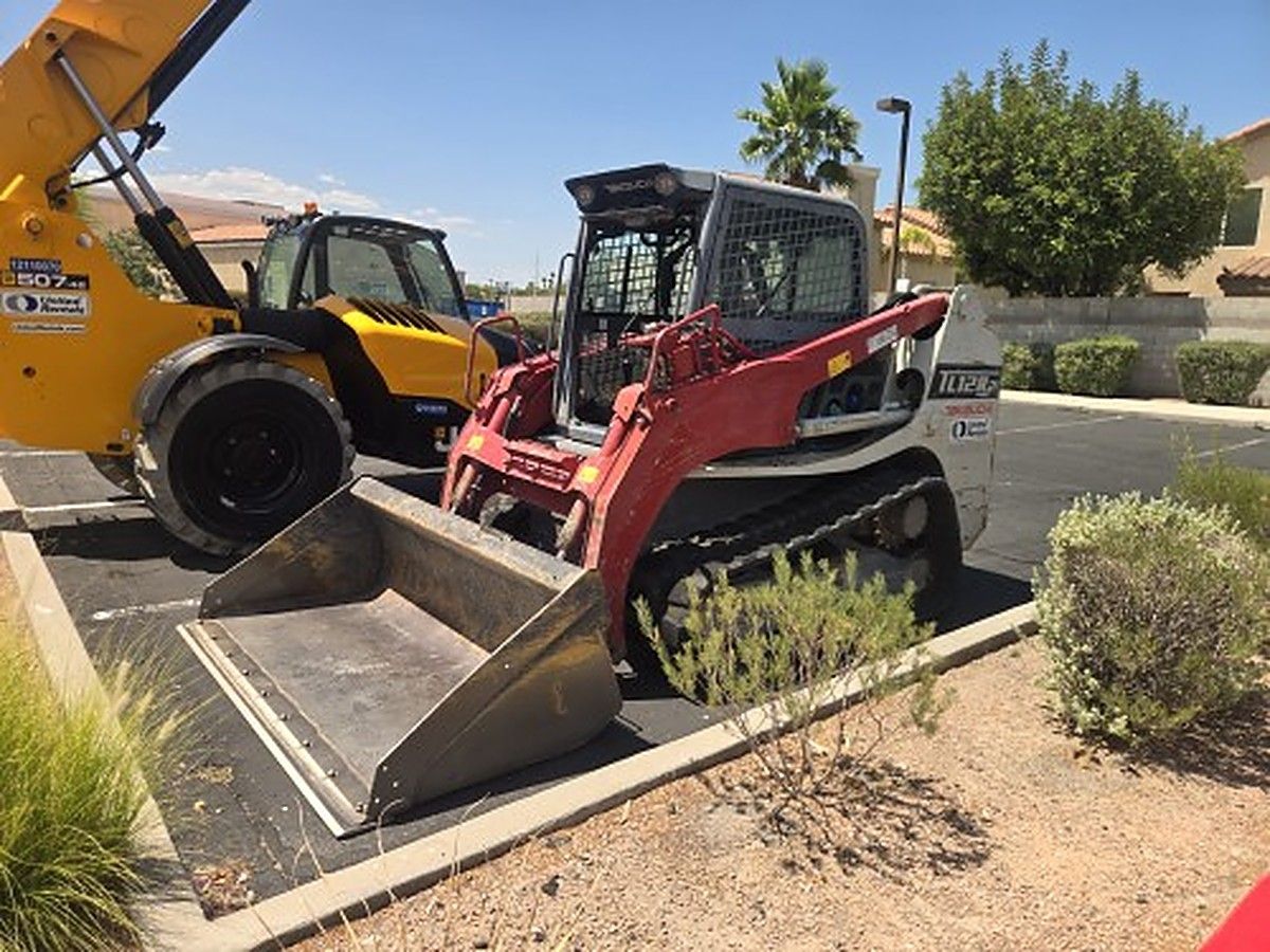 TAKEUCHI TL12R2-CR photo 6