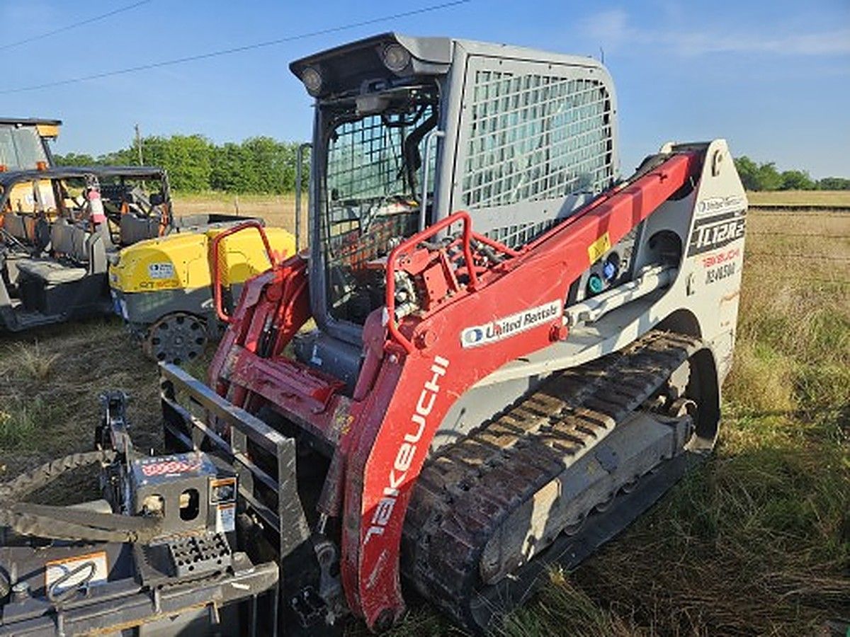 TAKEUCHI TL12R2-CR photo 3