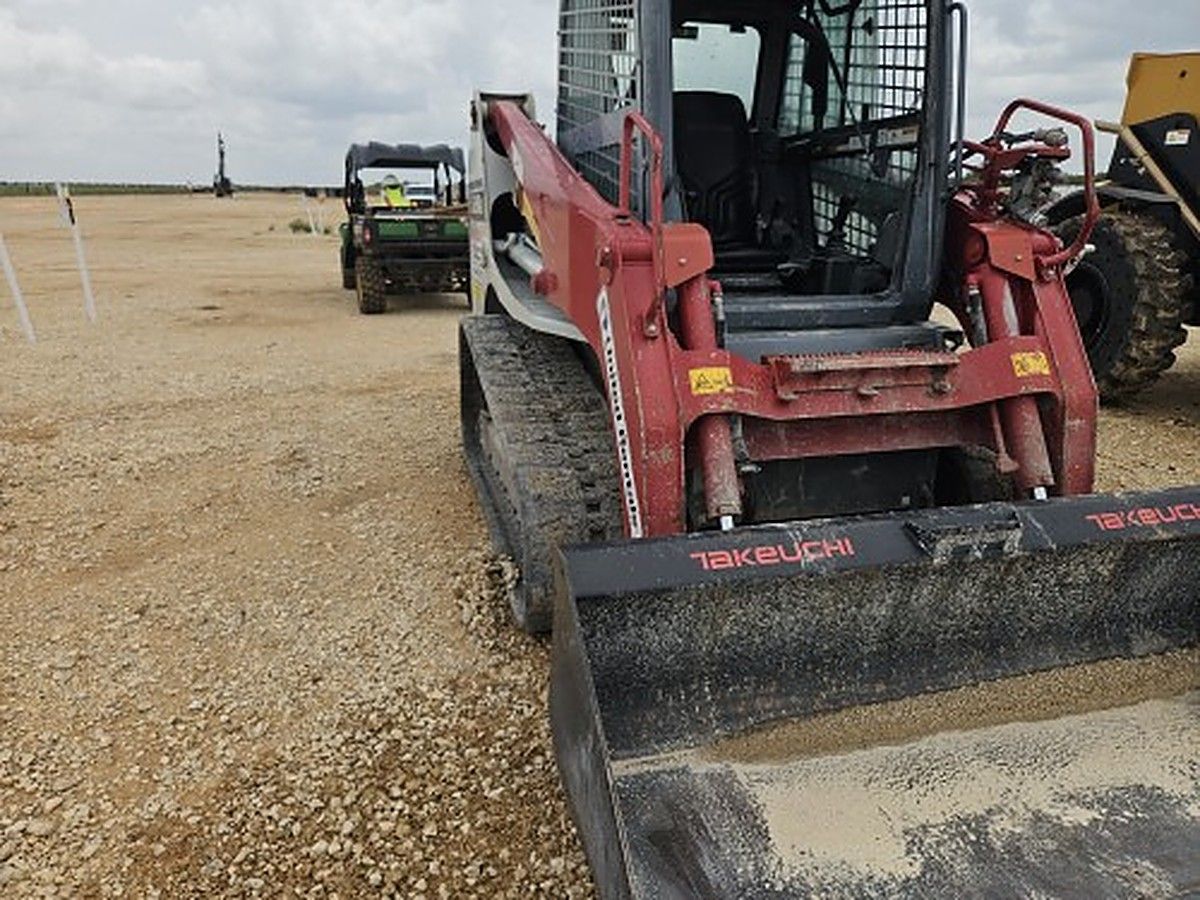 TAKEUCHI TL12R2-CR photo 5