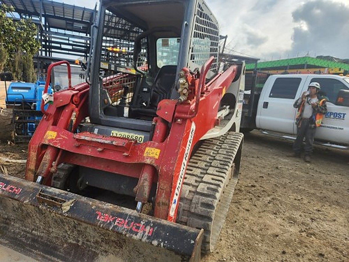 TAKEUCHI TL12R2-R photo 5