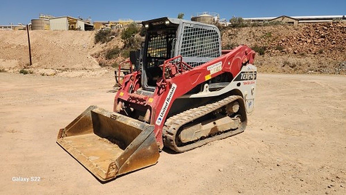 TAKEUCHI TL12V2-CR photo 9