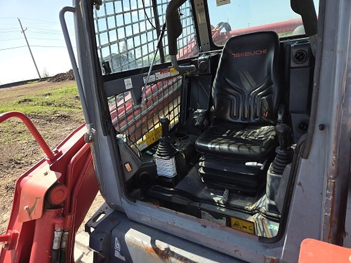 TAKEUCHI TL12V2-CR photo 2