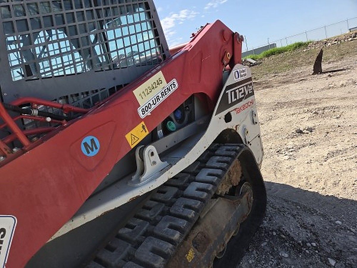 TAKEUCHI TL12V2-CR photo 4