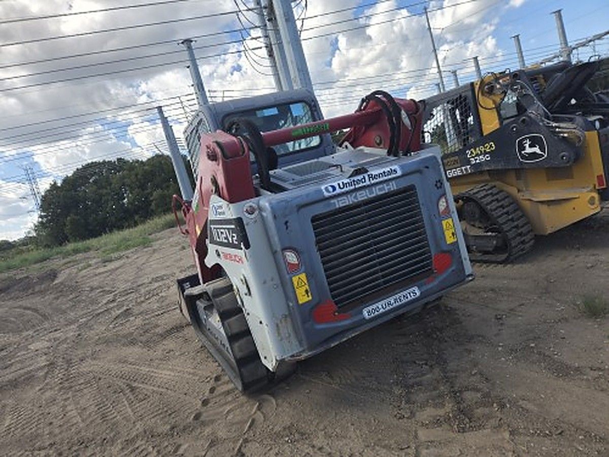 TAKEUCHI TL12V2-CR photo 3