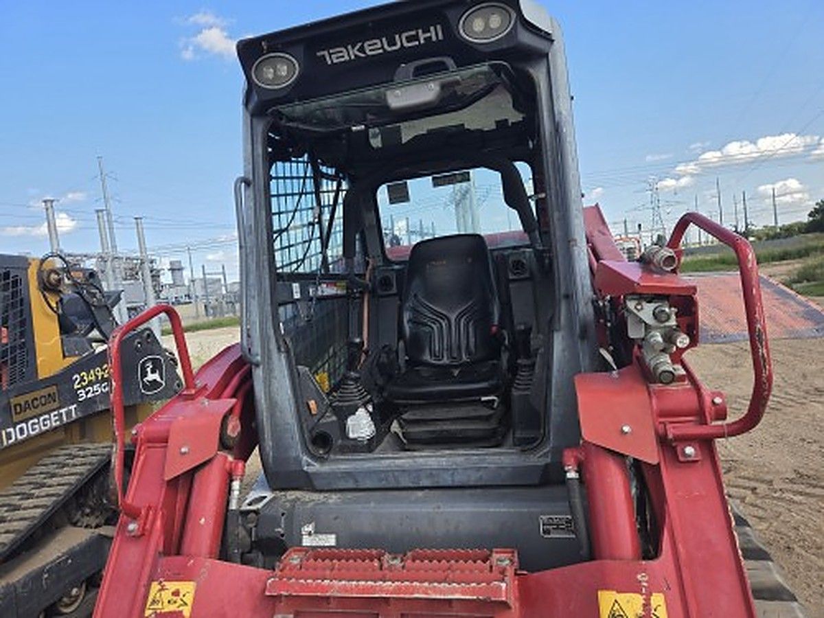 TAKEUCHI TL12V2-CR photo 9