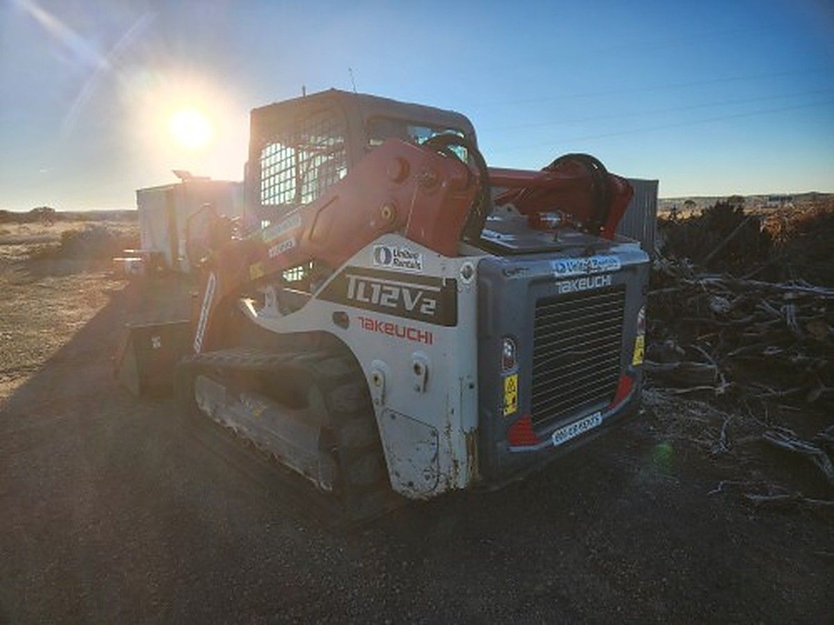 TAKEUCHI TL12V2-CR photo 2
