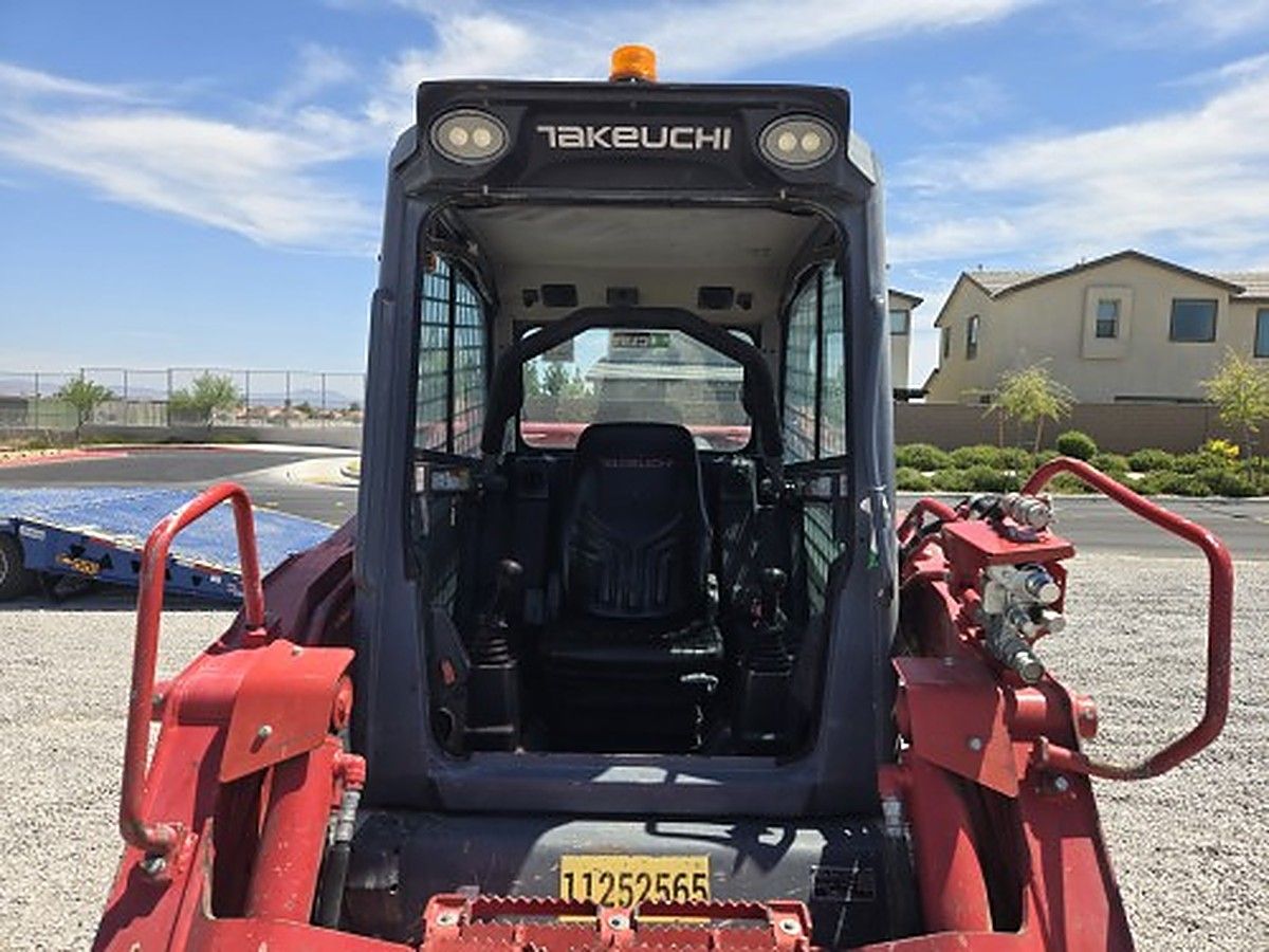 TAKEUCHI TL12V2-CR photo 2