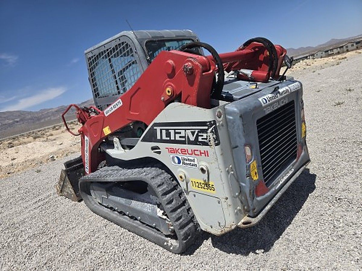 TAKEUCHI TL12V2-CR photo 8