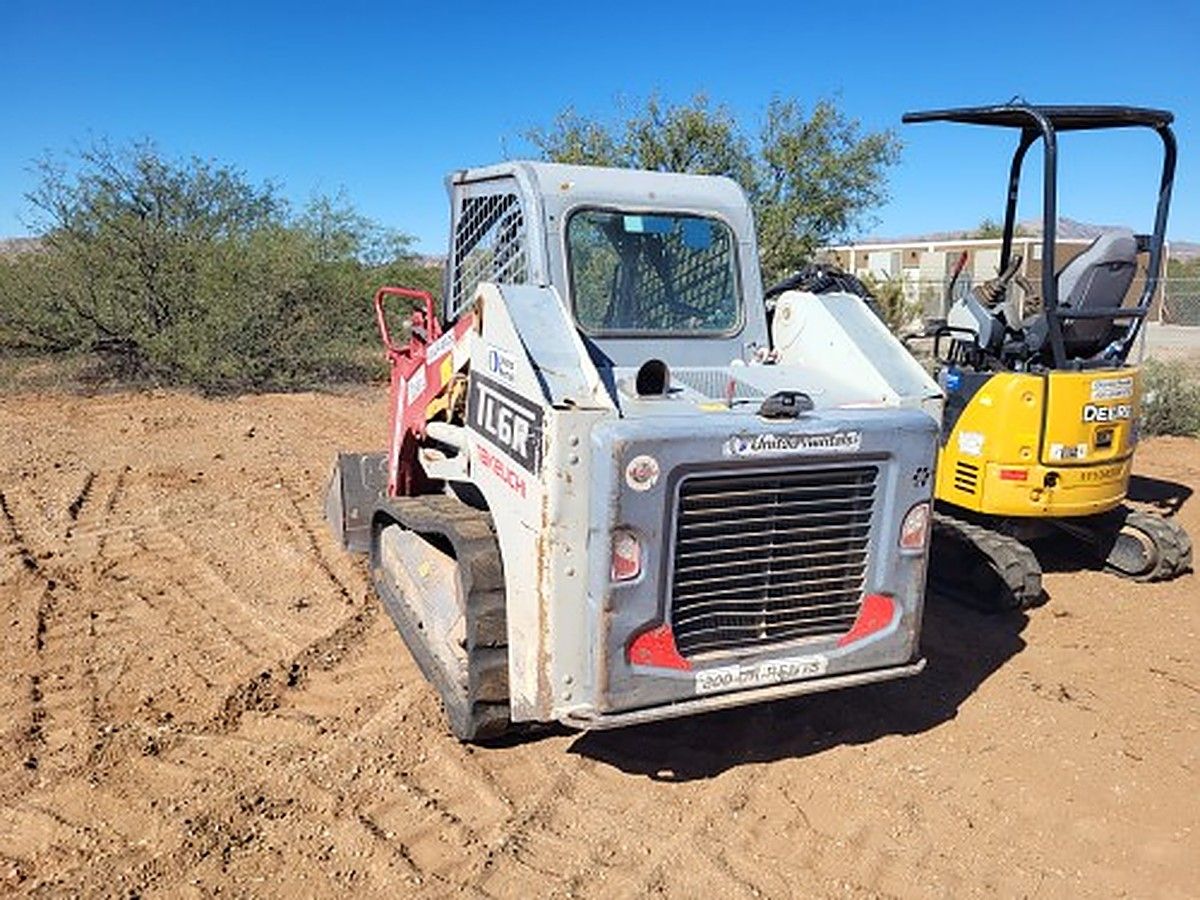 TAKEUCHI TL6R photo 3