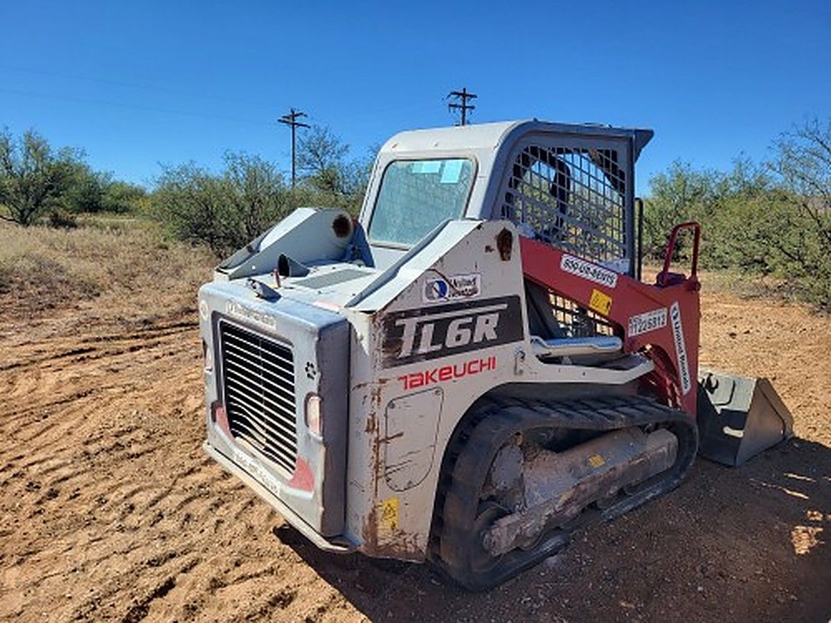 TAKEUCHI TL6R photo 4