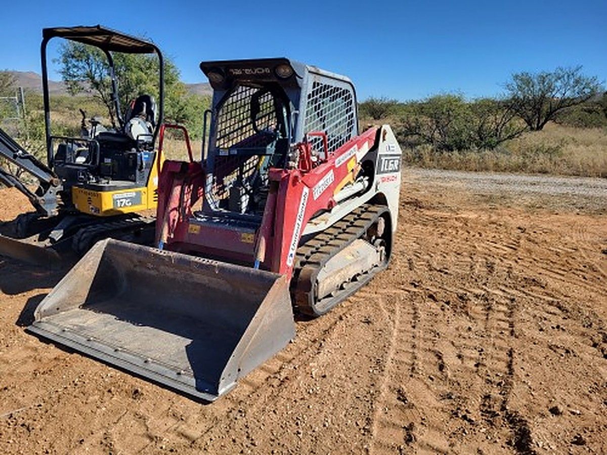 TAKEUCHI TL6R photo 5