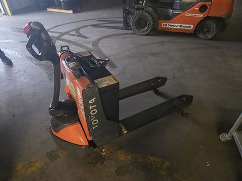 2021 TOYOTA 8HBW23 Jack Pallet 4000-4500# Electric