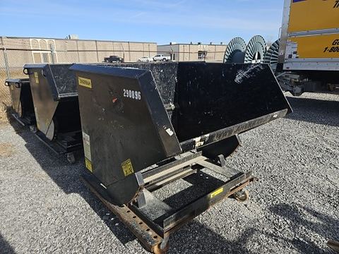 2022 ARROW MAST HP-6000-250 Forklift Hopper 2.5 Yard