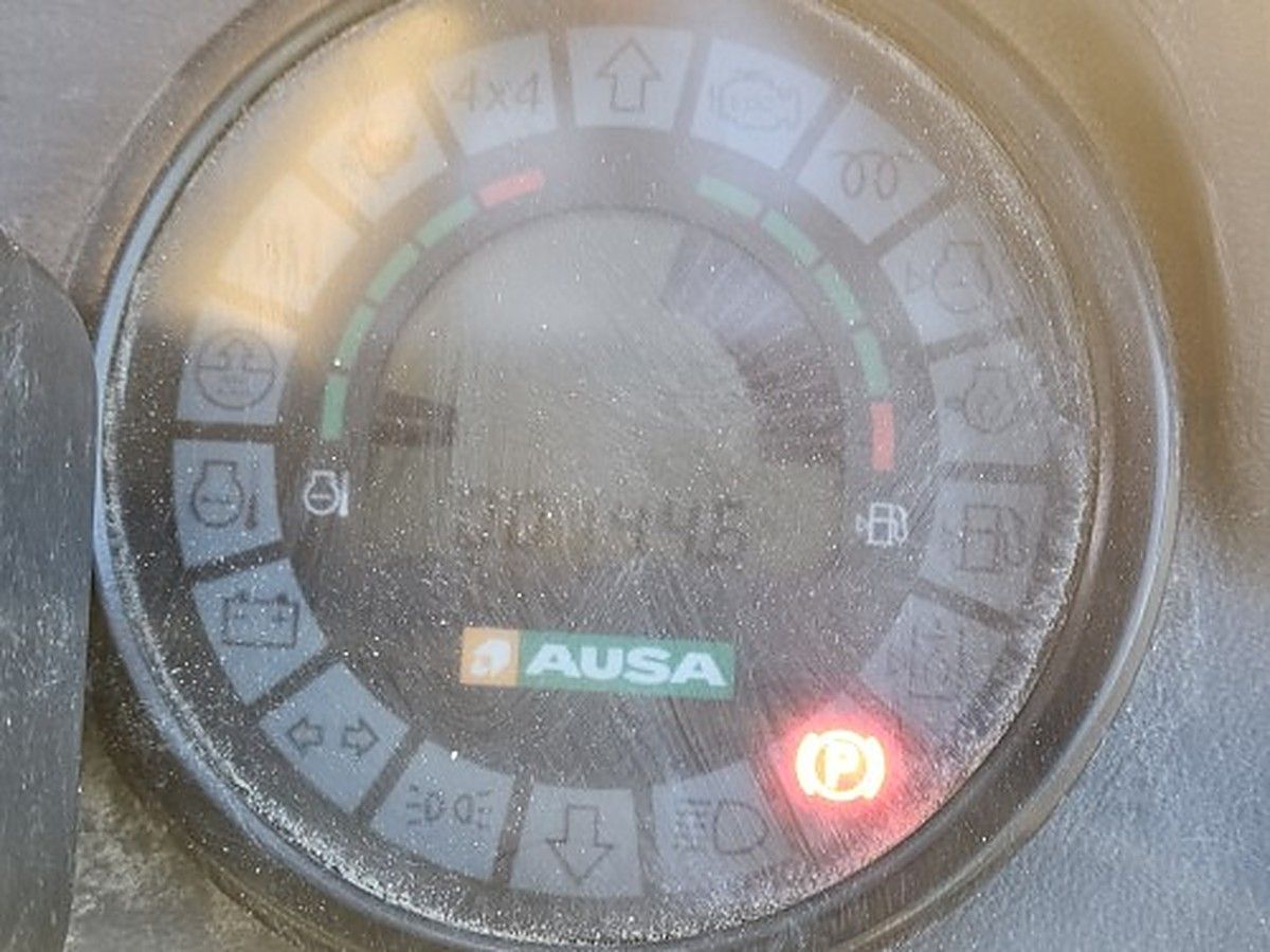 AUSA C400HX4 photo 6