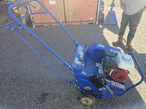 2022 BLUEBIRD H530A Aerator Lawn Gas Powered